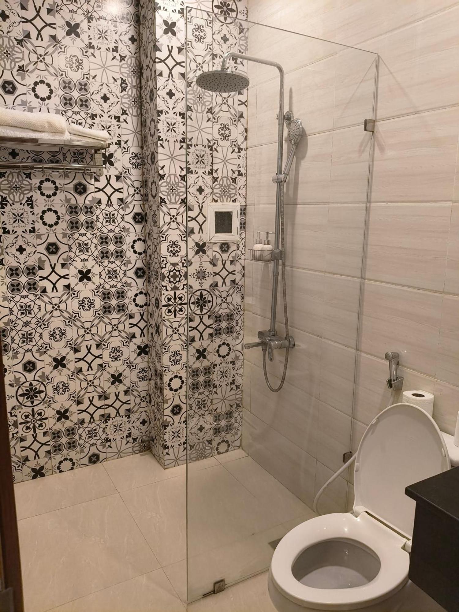 Baka Hotel - Khach San Туихоа Экстерьер фото