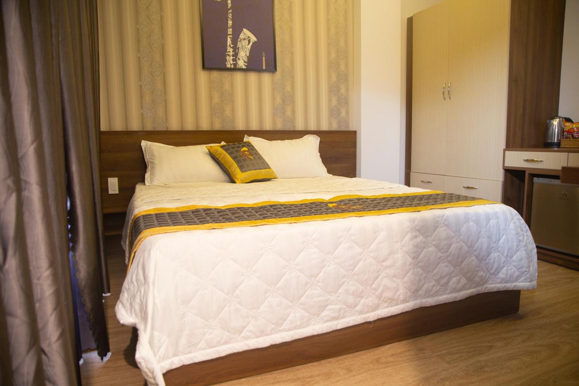 Baka Hotel - Khach San Туихоа Экстерьер фото