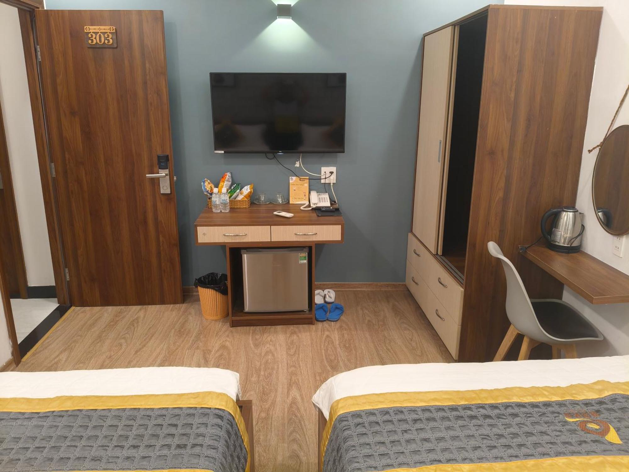 Baka Hotel - Khach San Туихоа Экстерьер фото
