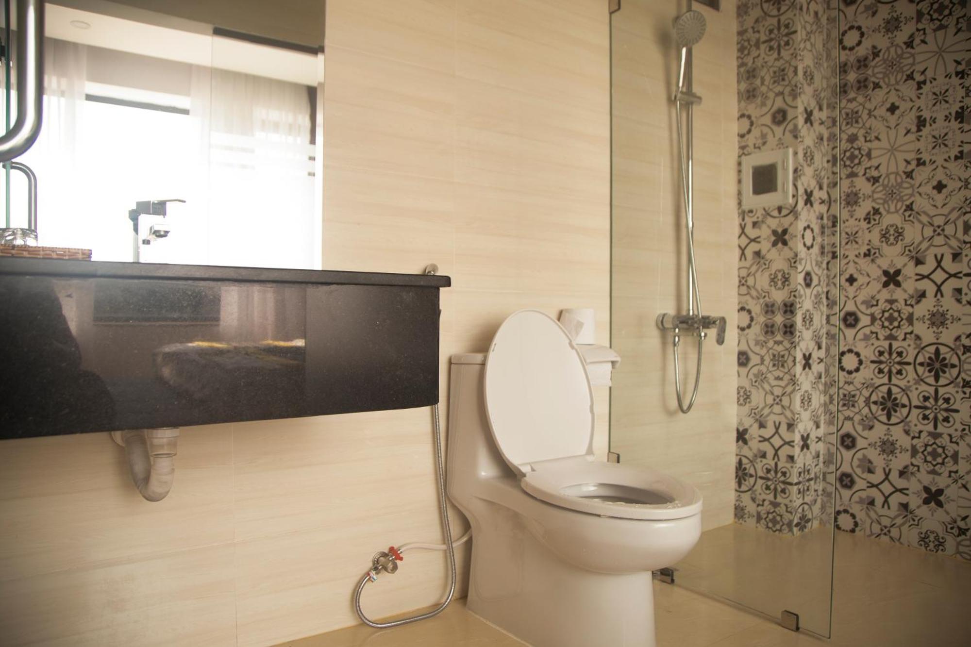 Baka Hotel - Khach San Туихоа Экстерьер фото