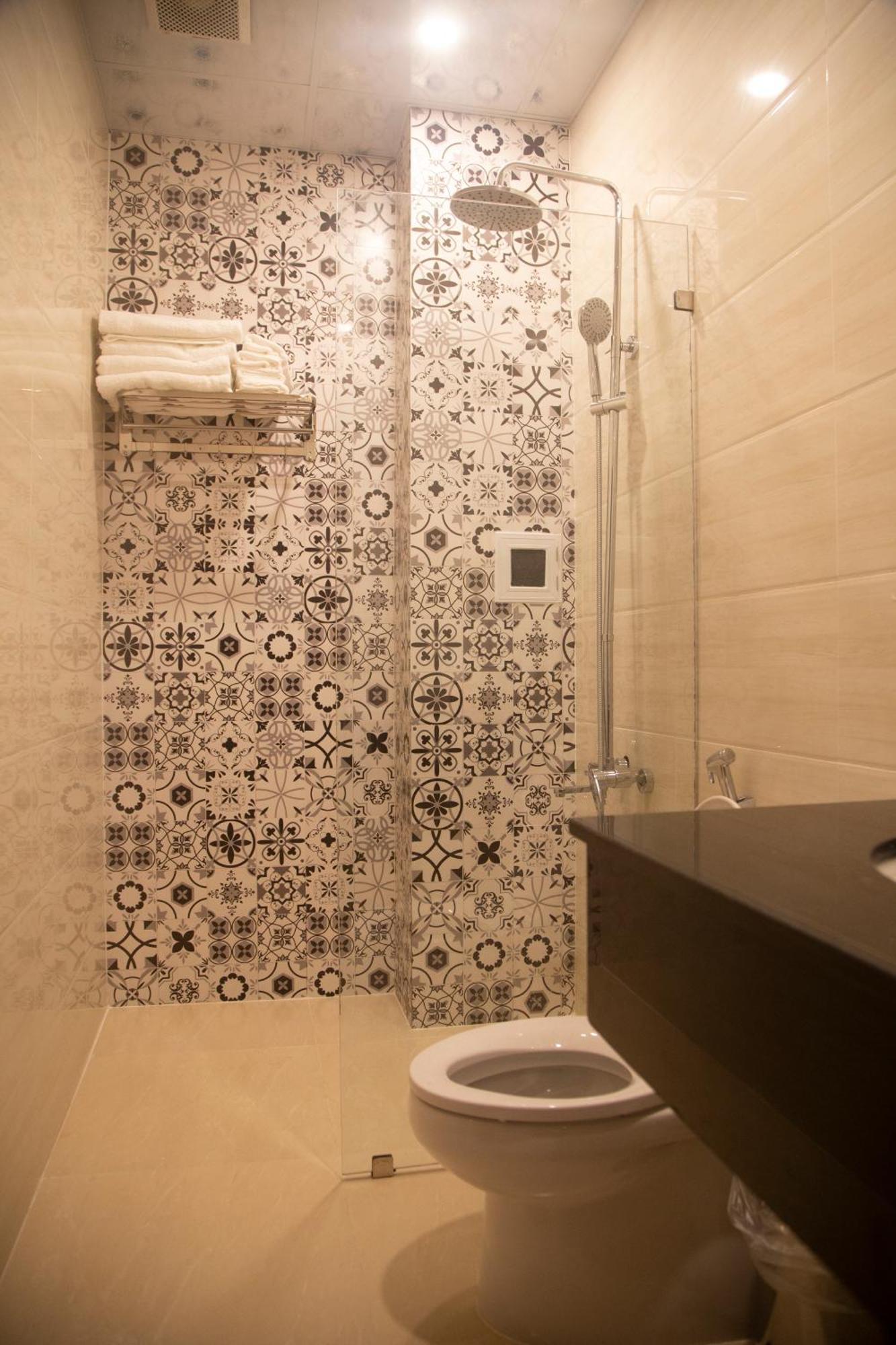 Baka Hotel - Khach San Туихоа Экстерьер фото