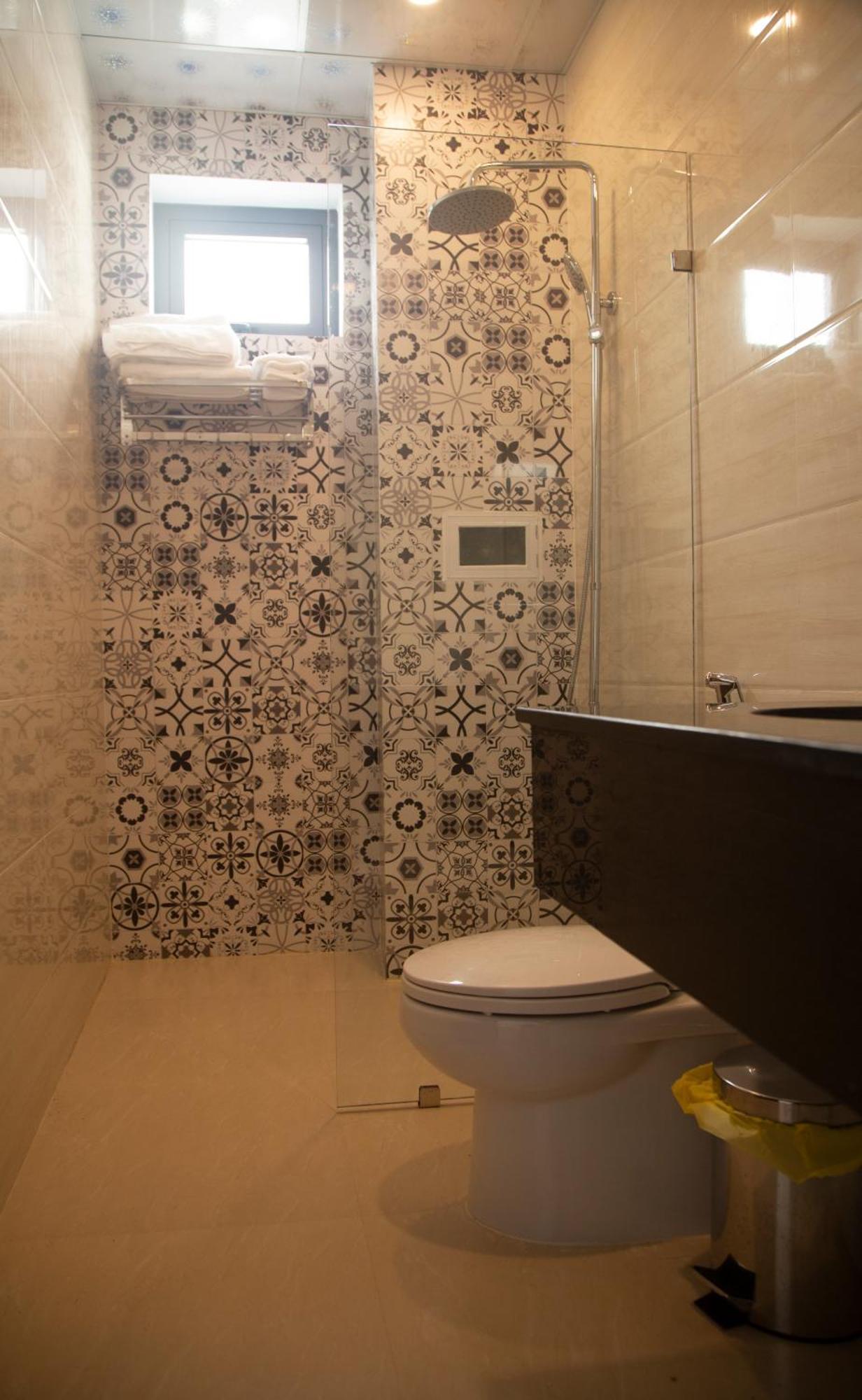 Baka Hotel - Khach San Туихоа Экстерьер фото